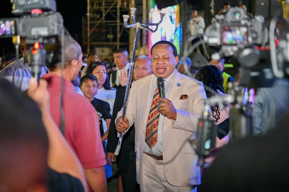 Crusade ministry moment with an attending crowd
